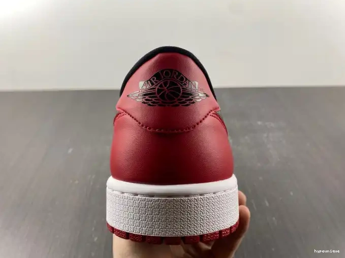 HYPE Chicago Retro Jordan Air Low 705329-600 1 0611